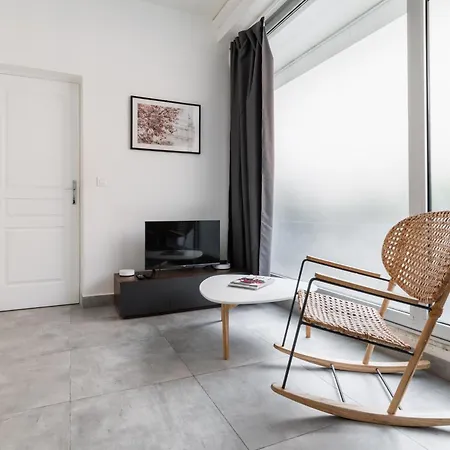Apartment Calme Place Du Trocadero - 4p *